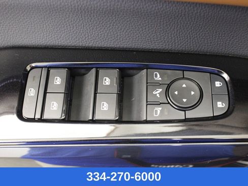 New 2026 Nissan Pathfinder Platinum image 16