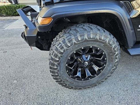 Used 2020 Jeep Wrangler Sport image 15