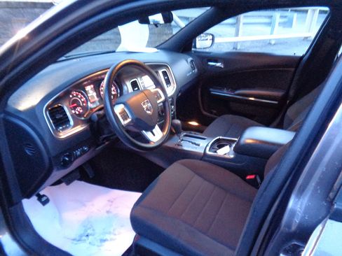 Used 2014 Dodge Charger SE w/ Sport Appearance Group image 12