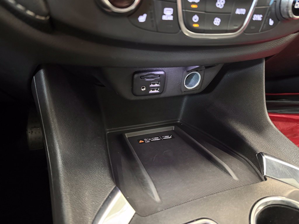 Used 2023 Chevrolet Traverse Premier w/ Redline Edition AWD/4WD image 18