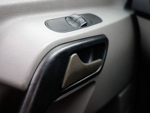 Used 2018 Mercedes-Benz Sprinter 2500 image 39