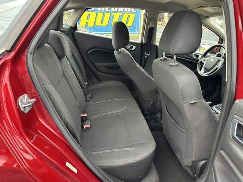 Used 2014 Ford Fiesta SE image 16