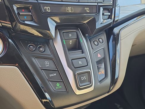 Used 2023 Honda Odyssey Elite image 32