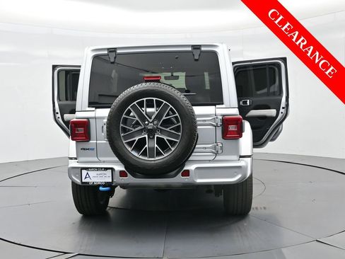 Used 2022 Jeep Wrangler Unlimited Sahara image 46