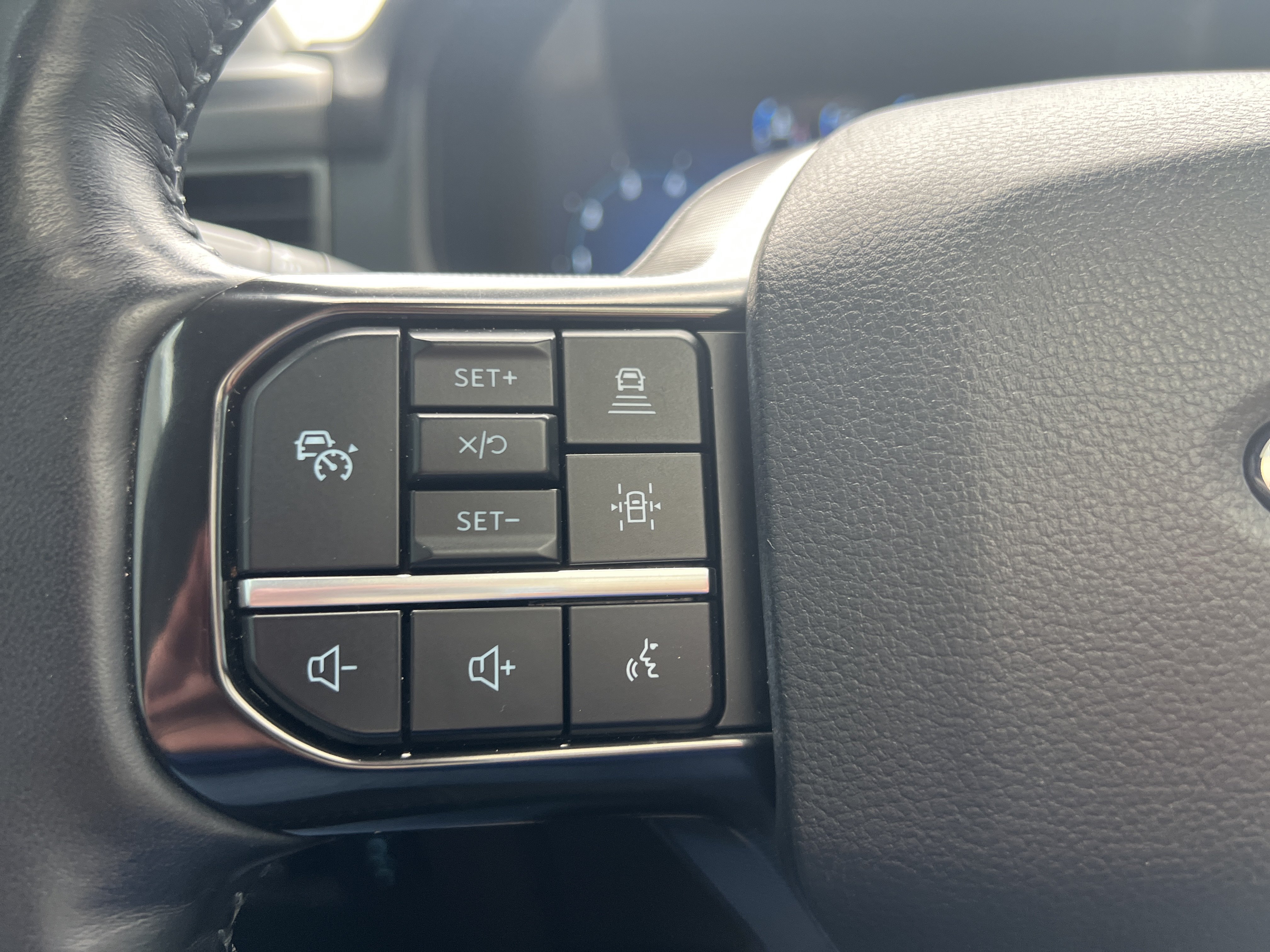 Used 2024 Ford F150 Platinum AWD/4WD image 18