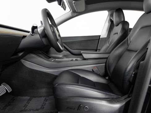 Used 2022 Tesla Model Y Performance image 15