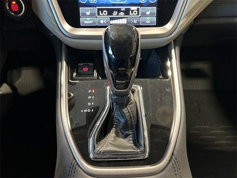 Used 2025 Subaru Outback Premium image 19