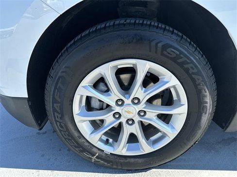 Used 2021 Chevrolet Equinox LT image 19