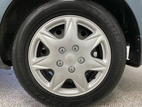 Used 2017 Nissan Versa S Plus image 23