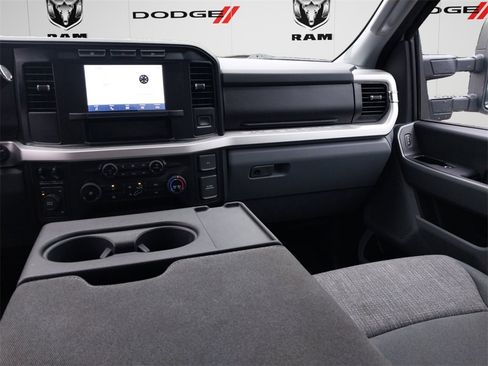 Used 2024 Ford F250 XLT image 9