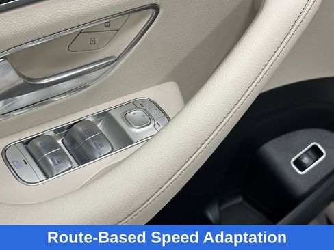 Certified 2025 Mercedes-Benz GLE 350 4MATIC w/ AMG Line Exterior image 11