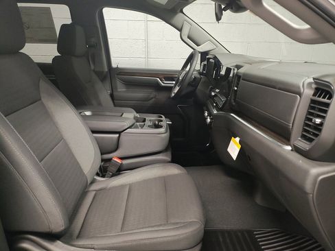 New 2026 GMC Sierra 1500 Elevation image 7