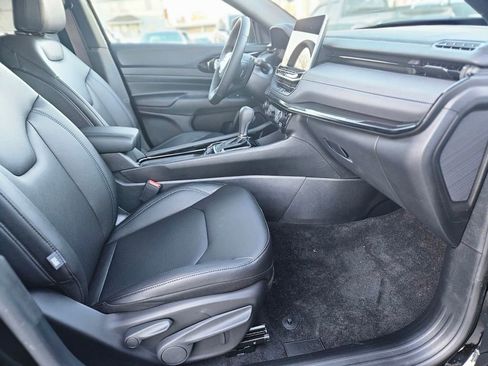 New 2026 Jeep Compass Limited w/ Sun, Sound & Navigation Group image 9