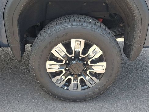 New 2026 GMC Sierra 2500 Denali w/ Denali Reserve Package AWD/4WD image 5