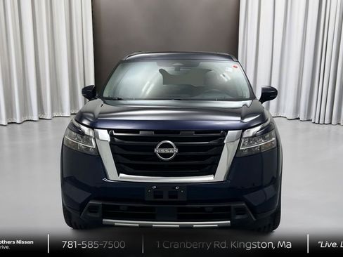 Certified 2023 Nissan Pathfinder Platinum image 2