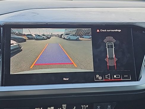 Used 2023 Audi Q4 e-tron Premium Plus w/ Premium Plus image 8