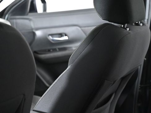 Used 2025 Nissan Kicks SV w/ SV Premium Package image 24