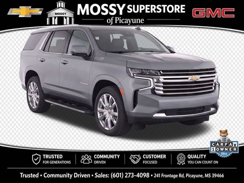 Used 2024 Chevrolet Tahoe High Country RWD image 2