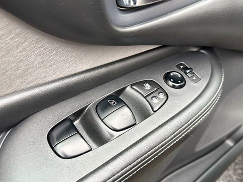 Used 2021 Nissan Murano SV image 8