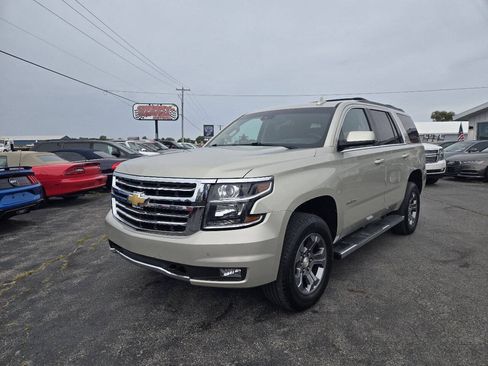 Used 2015 Chevrolet Tahoe LT w/ Luxury Package AWD/4WD image 2