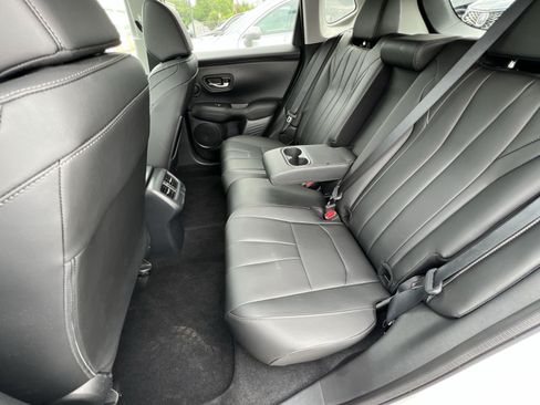 Certified 2025 Acura ADX FWD image 5