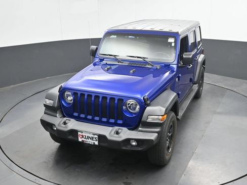Used 2018 Jeep Wrangler Unlimited Sport AWD/4WD image 33