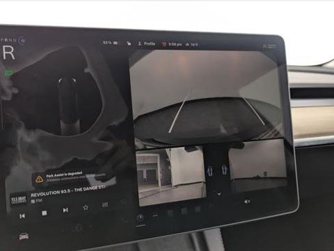 Used 2023 Tesla Model 3 Standard Range image 26