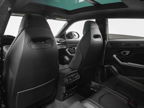 Used 2022 Lamborghini Urus image 67