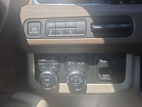 Used 2024 GMC Yukon XL Denali w/ Max Trailering Package AWD/4WD image 26