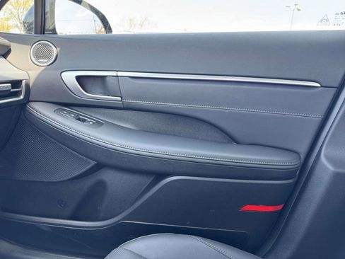 Certified 2025 Hyundai Sonata Limited FWD image 36