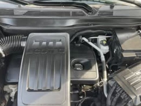 Used 2017 Chevrolet Equinox LT FWD image 19