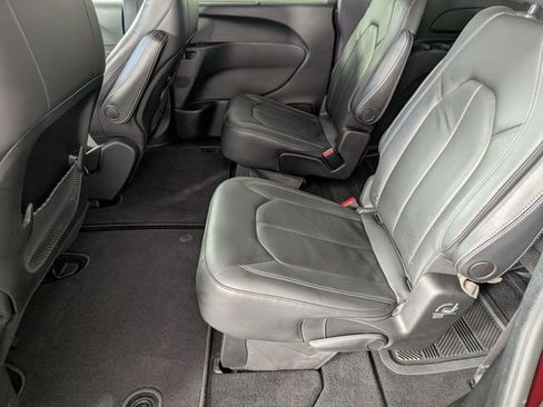 Used 2020 Chrysler Pacifica Touring-L AWD/4WD image 25