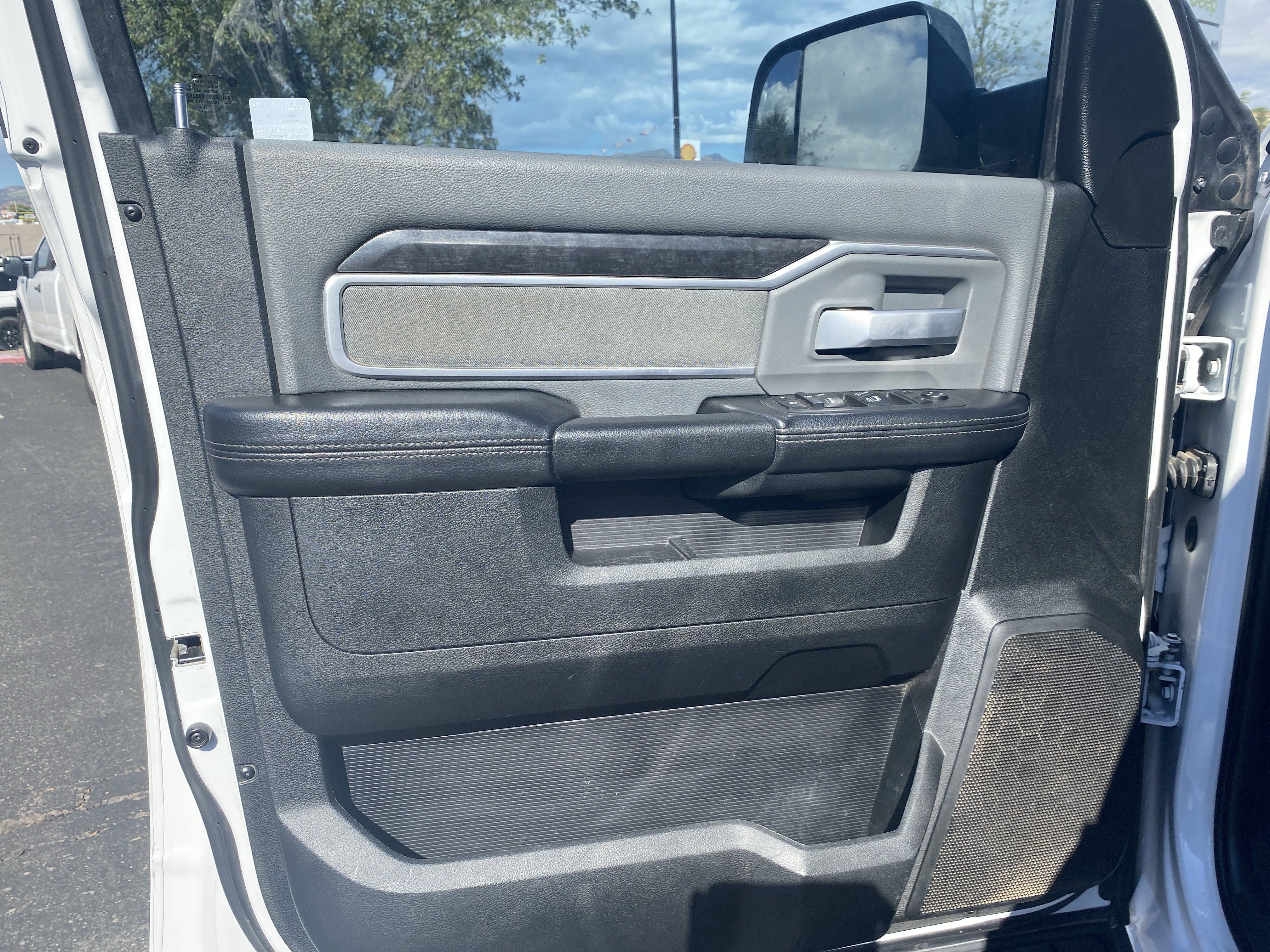 Used 2021 RAM 2500 Big Horn AWD/4WD image 9