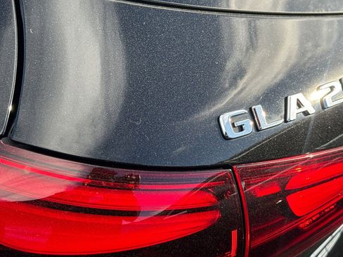Used 2025 Mercedes-Benz GLA 250 image 15
