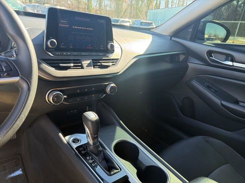 Used 2022 Nissan Altima 2.5 SV image 18