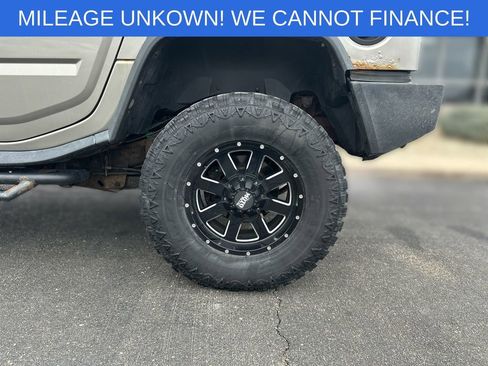 Used 2003 HUMMER H2 Base w/ Preferred Equipment Group image 19