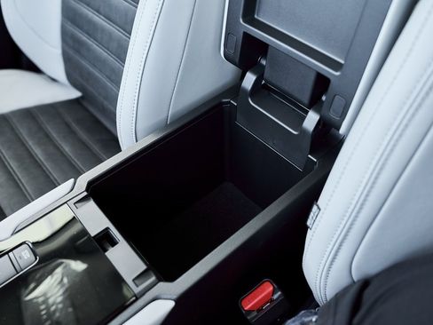 New 2026 Mitsubishi Outlander SE image 50