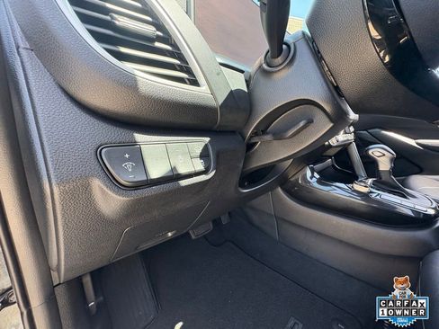 Certified 2025 Kia Seltos EX w/ EX Sunroof Package AWD/4WD image 17