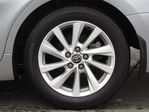 Used 2024 Toyota Camry SE FWD image 33