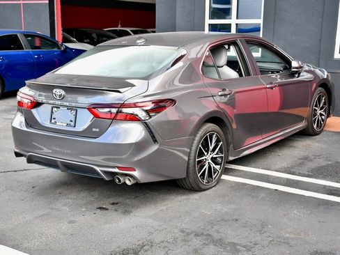 Used 2024 Toyota Camry SE image 6