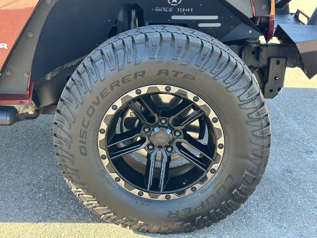 Used 2010 Jeep Wrangler Unlimited Sport AWD/4WD image 9