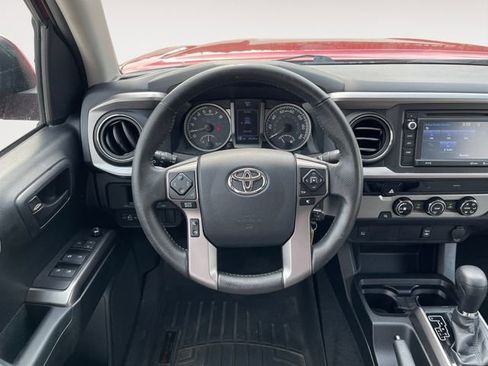 Used 2016 Toyota Tacoma SR5 image 12