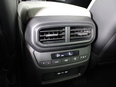 Used 2024 Honda Pilot EX-L image 42