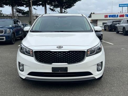 Used 2017 Kia Sedona SX image 4