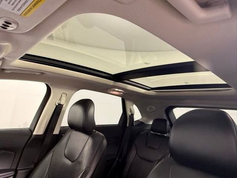 Used 2019 Ford Edge Titanium w/ Equipment Group 301A FWD image 34