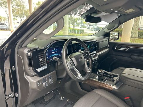 Used 2025 Chevrolet Silverado 1500 RST image 6