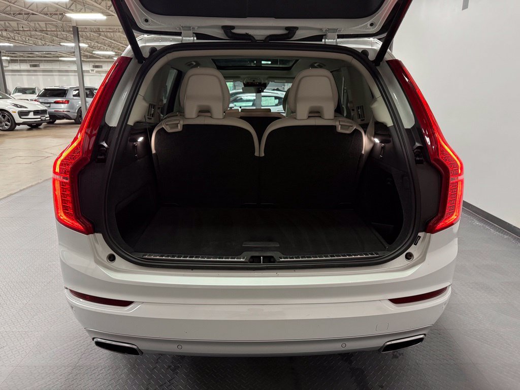 Used 2021 Volvo XC90 T5 Momentum w/ Advanced Package AWD/4WD image 16