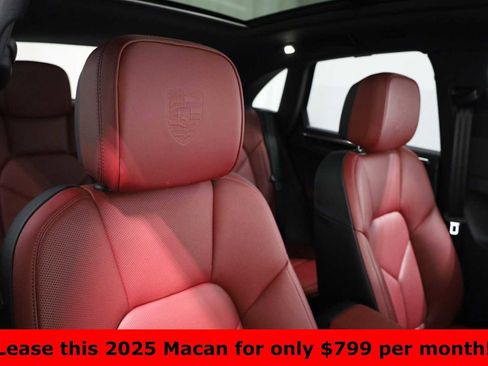 Certified 2025 Porsche Macan image 22