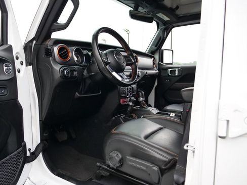 Used 2023 Jeep Gladiator Mojave w/ Cold Weather Group AWD/4WD image 27