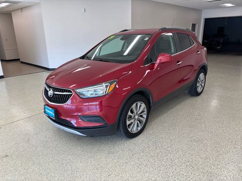 Used 2020 Buick Encore Preferred image 1